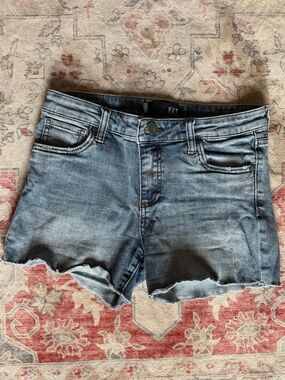 🔹Kut from the Kloth Blue Denim Shorts